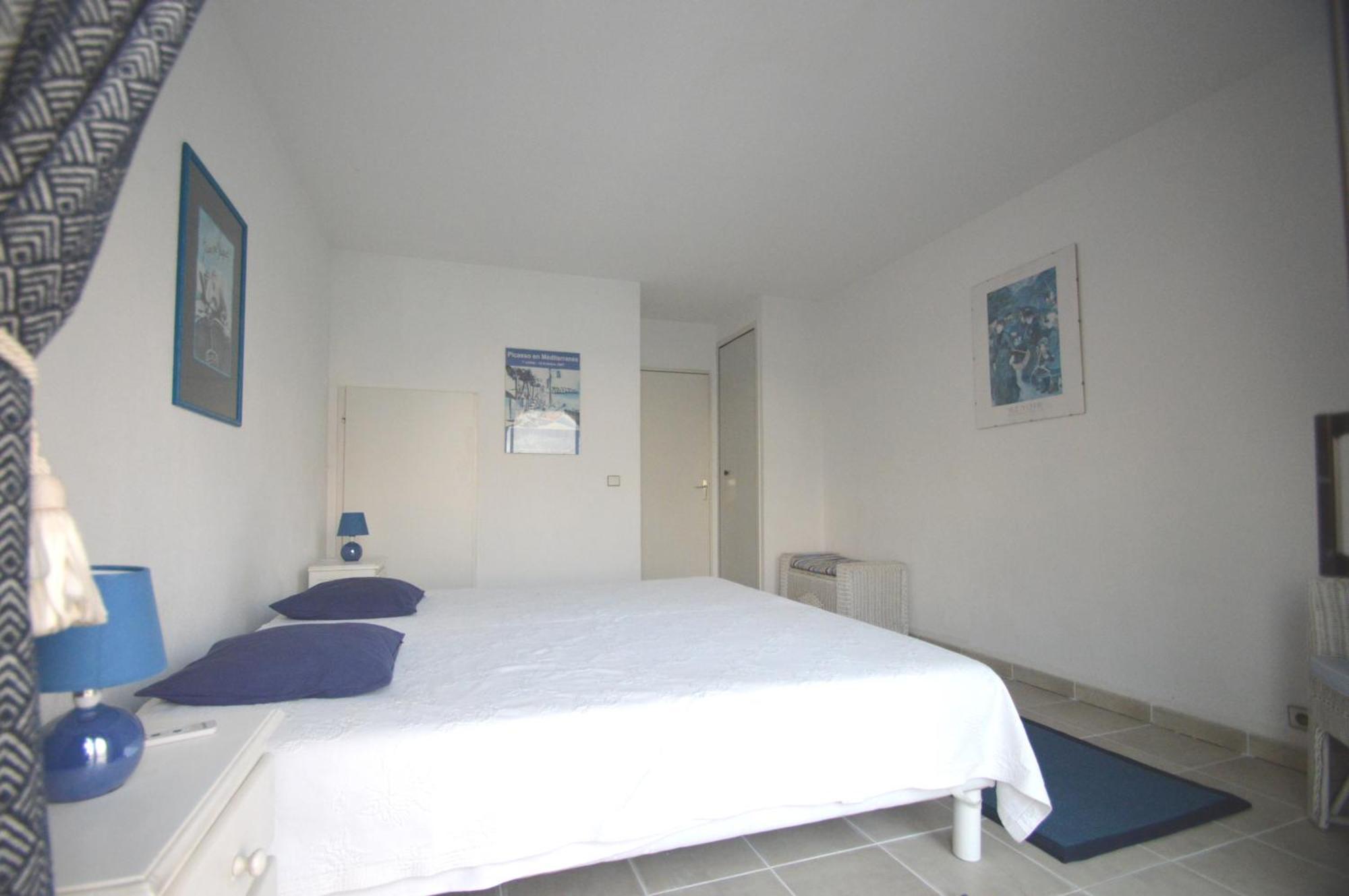 Alamic Apartment *